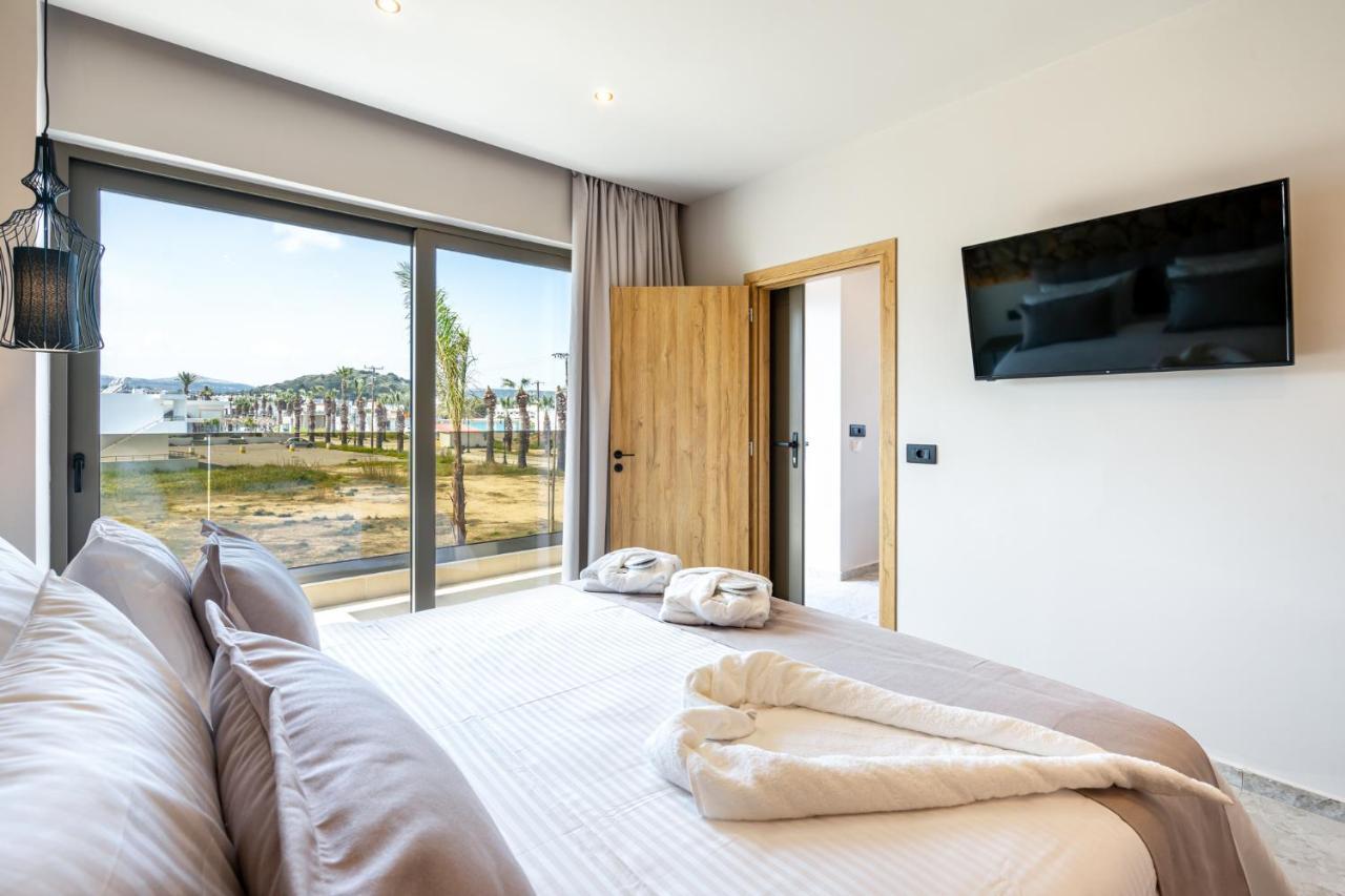 Pathos Seaside Suites 法里拉基 外观 照片