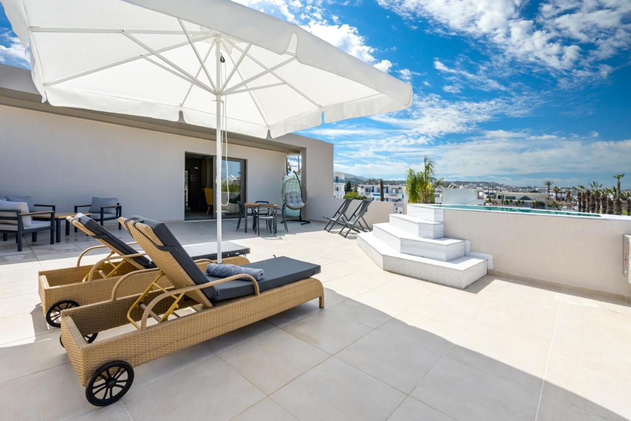Pathos Seaside Suites 法里拉基 外观 照片