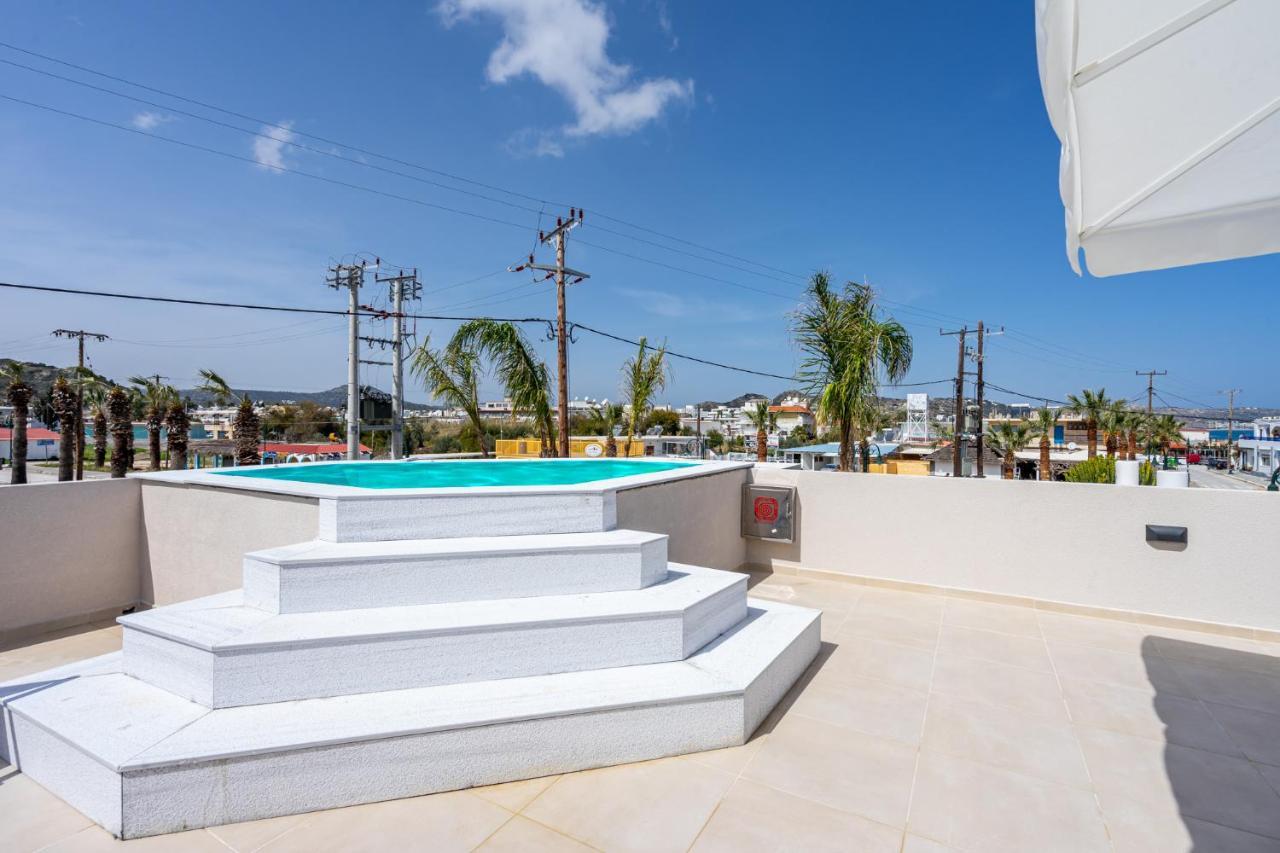 Pathos Seaside Suites 法里拉基 外观 照片
