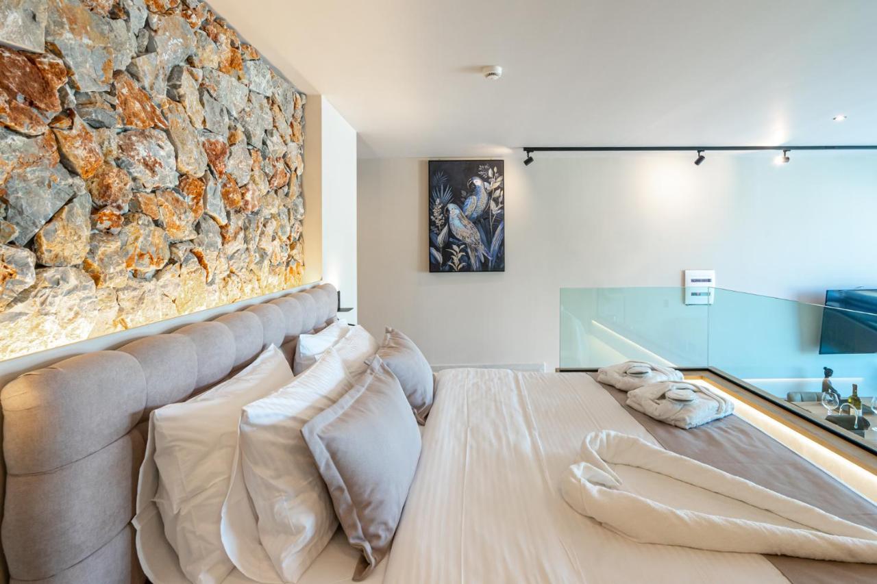 Pathos Seaside Suites 法里拉基 外观 照片