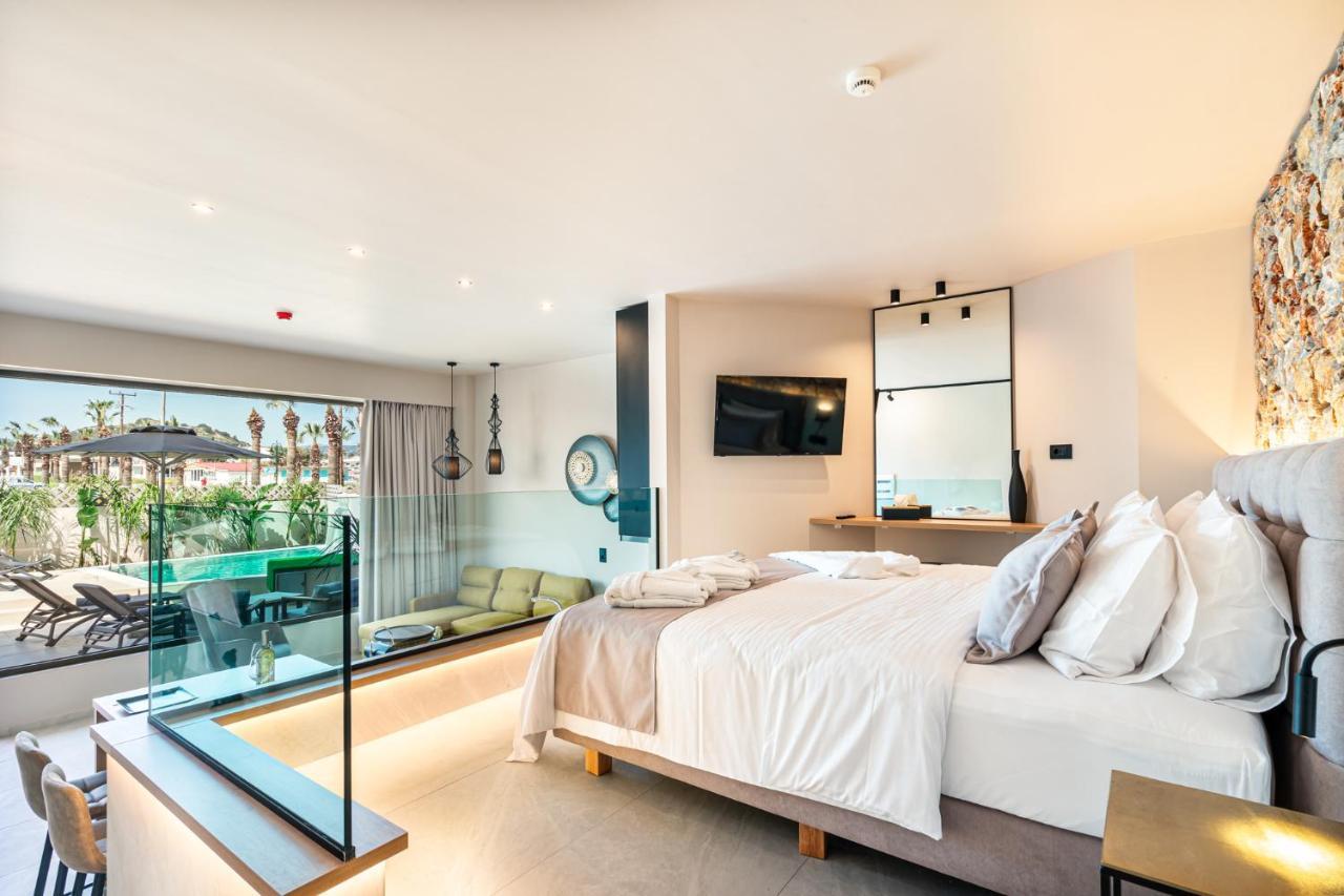 Pathos Seaside Suites 法里拉基 外观 照片