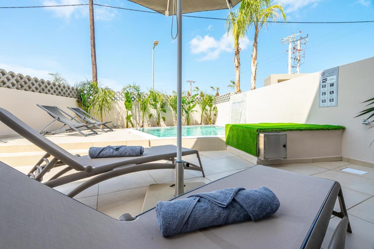 Pathos Seaside Suites 法里拉基 外观 照片