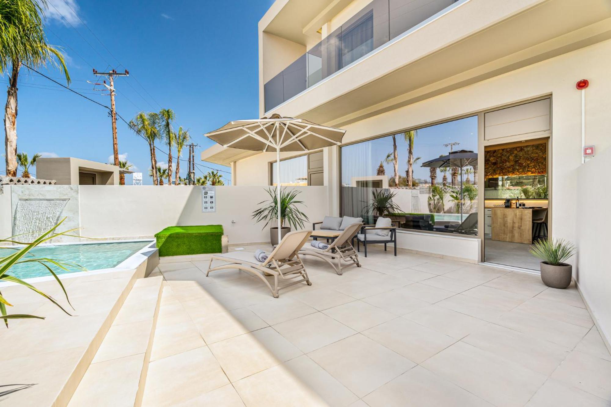 Pathos Seaside Suites 法里拉基 客房 照片
